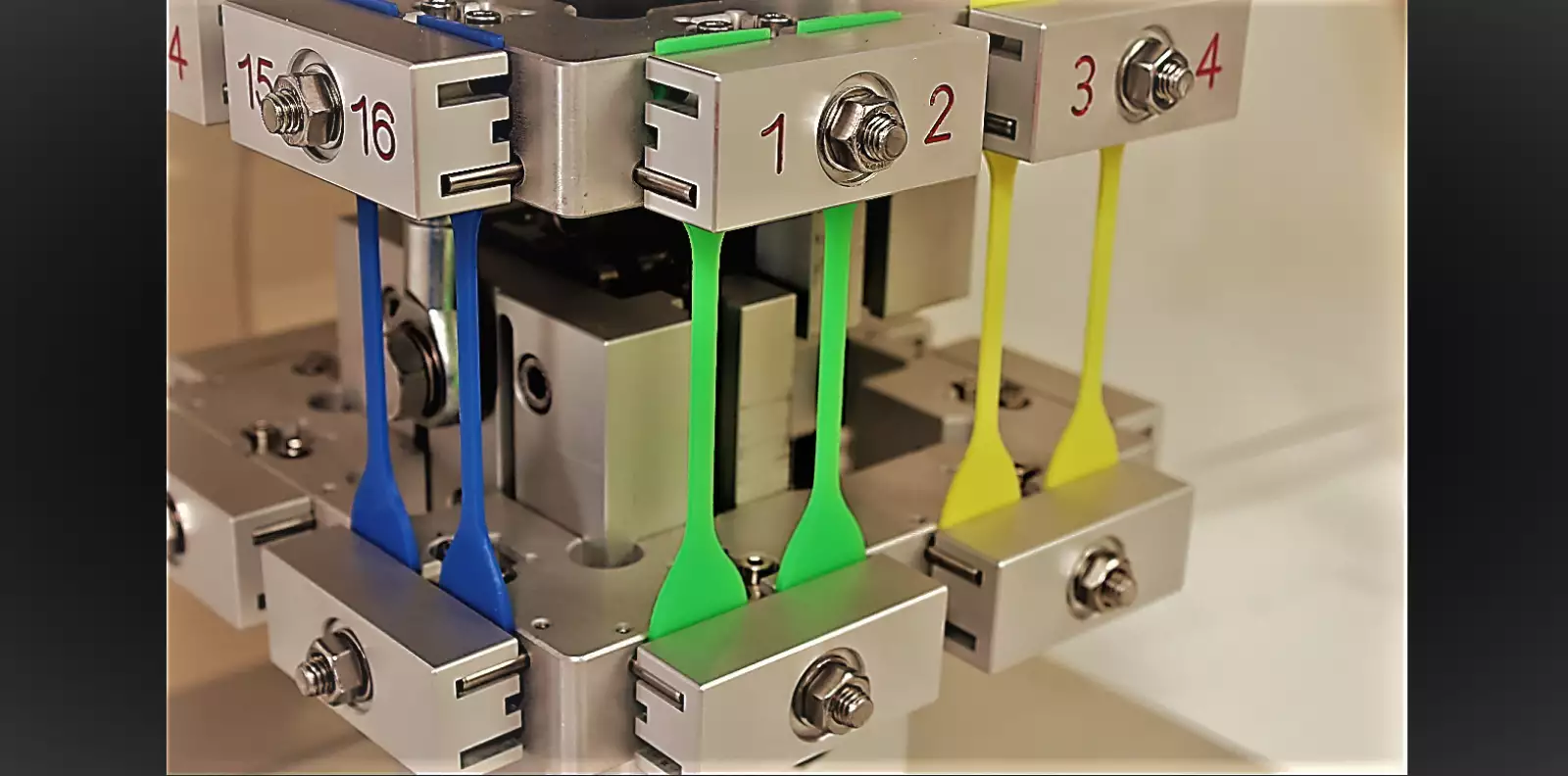 fatigue de mattia basic: De Mattia Flexon Check: detail of tensile fatigue test.